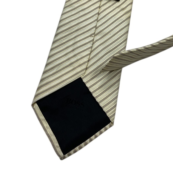 HUGO BOSS Beige Striped Silk LUXURY Tie USA - Picture 4 of 4